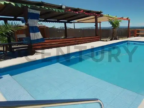 Century 21 López vende Complejo con casa, quincho y pileta en Chacras de Coria, Luján de Cuyo