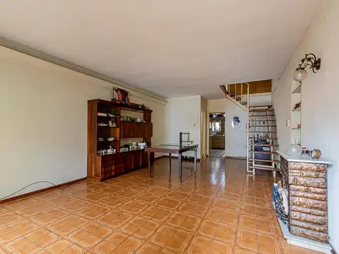 Depto Tipo Casa en Venta 45 años