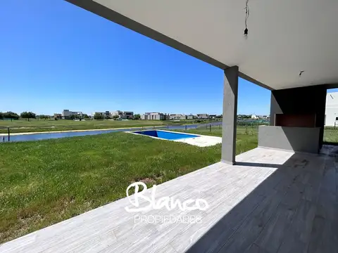 Casa en Venta en El Naudir, USD 349.000