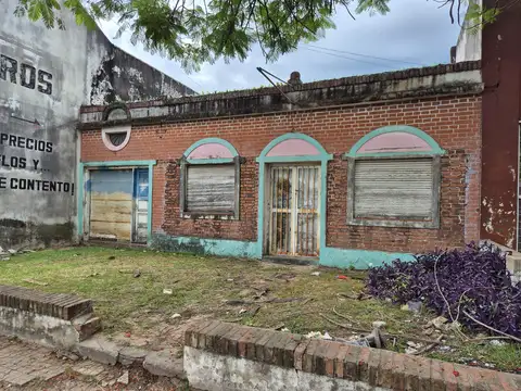 Gran Terreno sobre Av 9 de Julio con mejora!