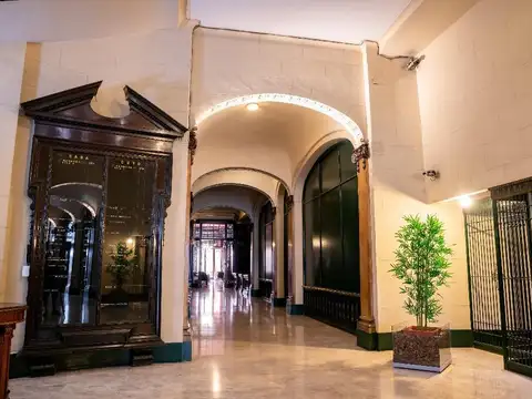 Oficina en Alquiler en Centro, $ 972.000