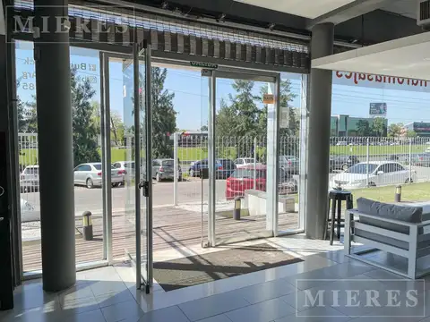 RETASADO Edificio comercial en venta sobre Colectora Panamericana Ramal Pilar