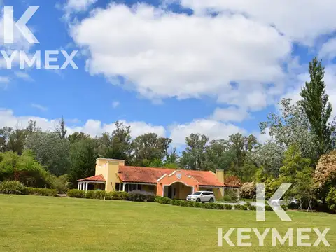 Campos de Roca, Ruta 2 km 65.