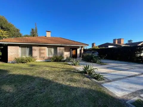 Casa en Alquiler en Mapuche Country Club, USD 1.300