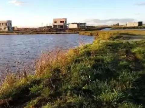 Terreno en venta - 700mts2 - Campos de La Enriqueta