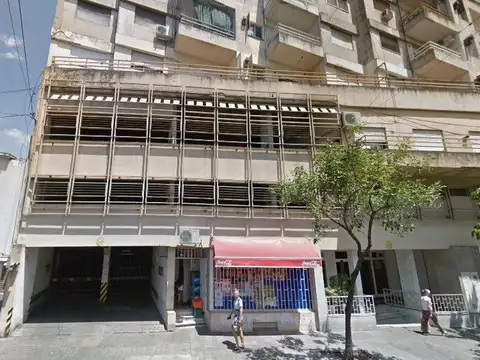 Corrientes e/ Cochabamba y Avenida Pellegrini