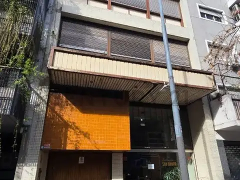 Edificio Multiuso en Venta en Villa Crespo con Local y Cochera