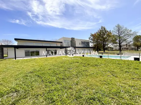 Casa en Venta en El Nacional Club De Campo, USD 580.000