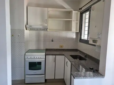 Departamento en Alquiler en Haedo Norte, $ 700.000