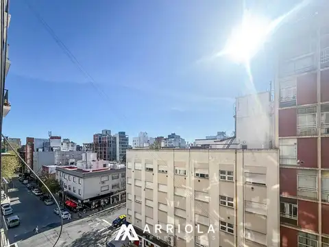 Las Heras al 2582, y Alberti