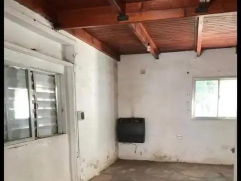Casa 3 ambientes con 2 baños