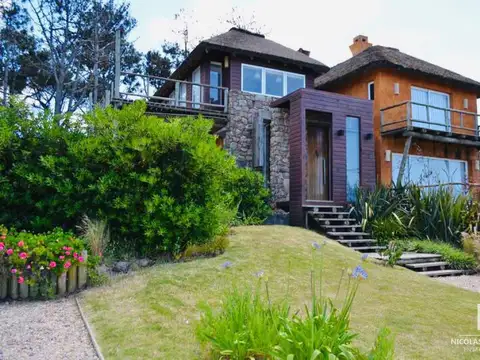 Casa en Venta en Montoya, USD 890.000