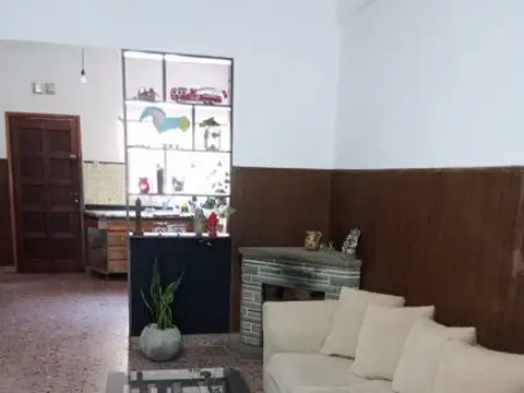 VENTA PH 4 Ambientes con Balcón, Terraza y Quincho – Sarandí, Avellaneda