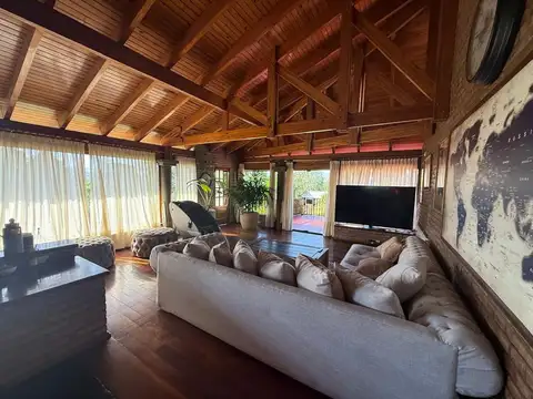 Casa en Venta en Villa Carlos Paz, USD 649.999