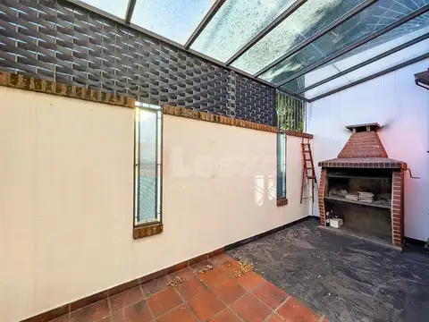 Depto Tipo Casa en Venta con 1 cocheras