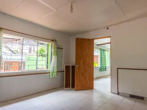 Casa 4 ambientes con 1 baño