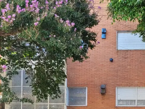 Excelente Cochera Fija Descubierta 23 Mts. Pacheco 1900. V Urquiza