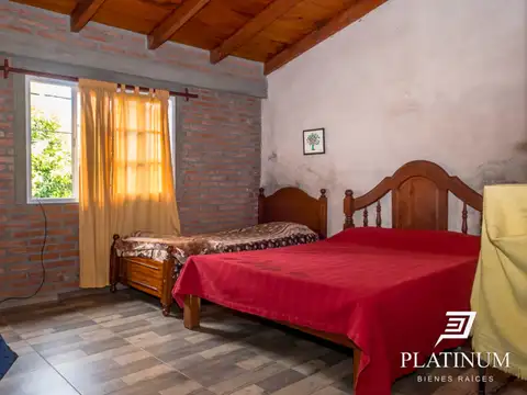 Casa 4 ambientes con 2 baños