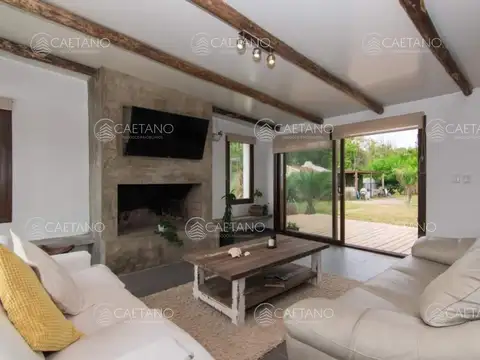 Casa en Alquiler Temporal en Montoya, USD 25.000