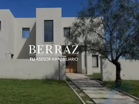 Casa Venta 3 Dormtorios Barrio San Matías Lote de 840 m2 A la Laguna Escobar