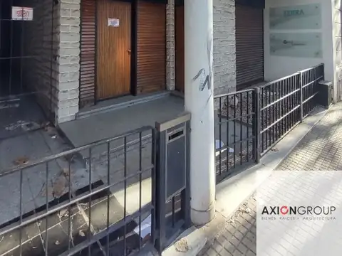 Calle 11 e/ 57 y 58 -CASA - 9 ambientes