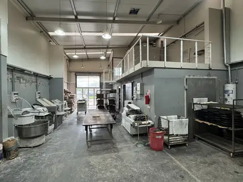 Galpon en Venta 12  mts Frente