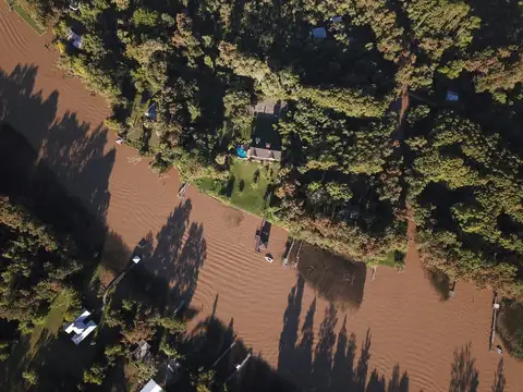 Casa 7 ambientes con 4 baños