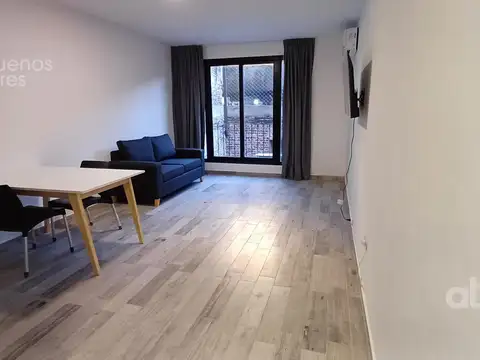 Av. San Juan al 400, Esquina Defensa