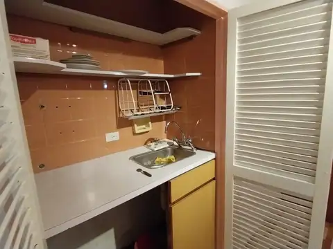 Departamento-Oficina en venta 1 ambiente divisible Microcentro Rodriguez Peña 400