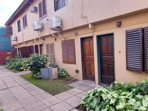 Depto Tipo Casa en Venta de 2 ambientes