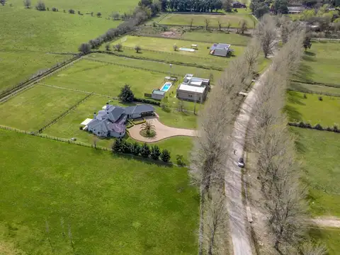 Casa 4 ambientes con 3 baños