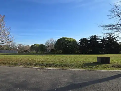 Terreno en venta en Barrio Privado Brujas Pilar
