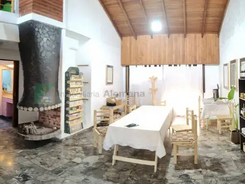 Galpon en Venta 8,66  mts Frente