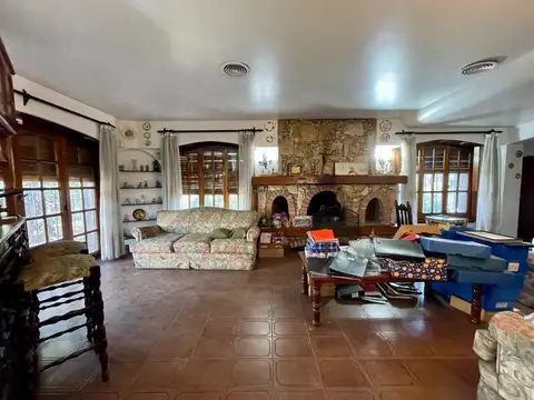 Casa 6 ambientes con 3 baños