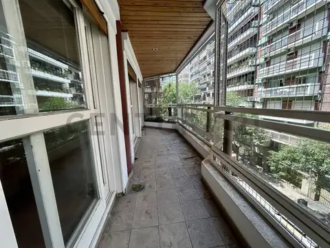 Departamento 4 ambientes con 3 baños
