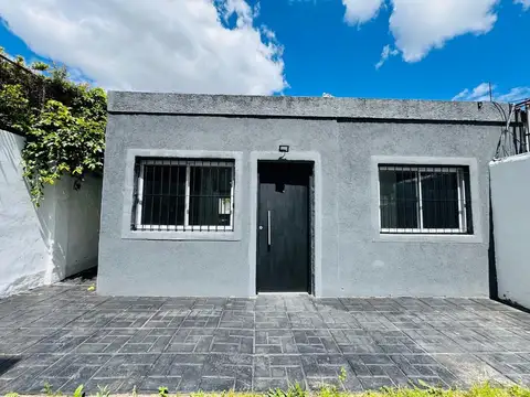 casa tipo PH planta baja en barrio malvinas APTO CREDITO