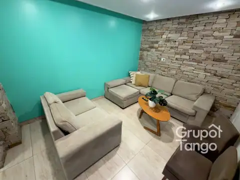 Depto Tipo Casa 8 ambientes con 3 baños