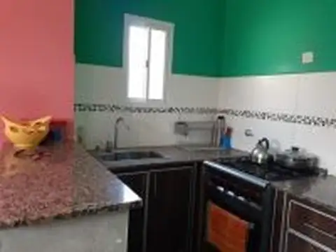Casa 3 ambientes con 2 baños