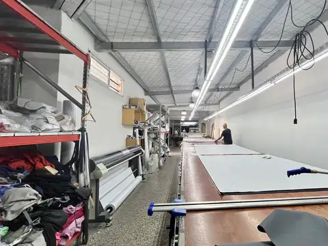 ALQUILER- GALPON INDUSTRIAL O DEPOSITO- MUY BUEN ESTADO