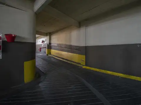 VENTA – 3 COCHERAS – JUNTAS O POR SEPARADO – BARRIO NORTE