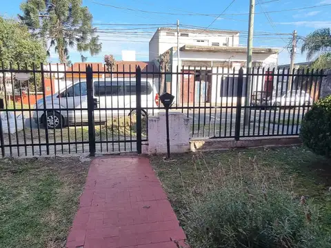 Casa en Venta con 6 cocheras