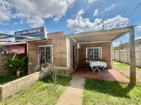 Casa en Venta con 1 cochera