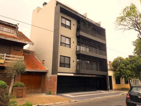 Jose L Suarez 1900, Piso 2