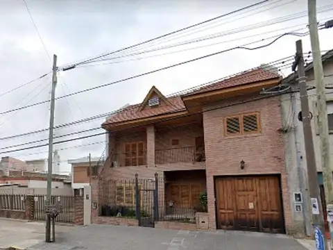 RELEVANTE CHALET EN VENTA 5 AMB - V BALLESTER