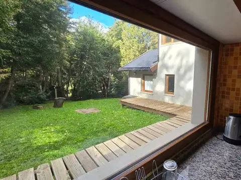 Casa 8 ambientes con 3 baños