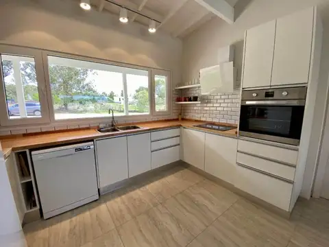 Casa en Venta en Costa Esmeralda, USD 284.000