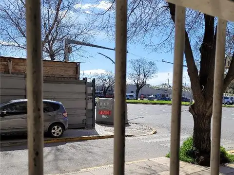 SCHIAFFINO 2100, Piso P.B.