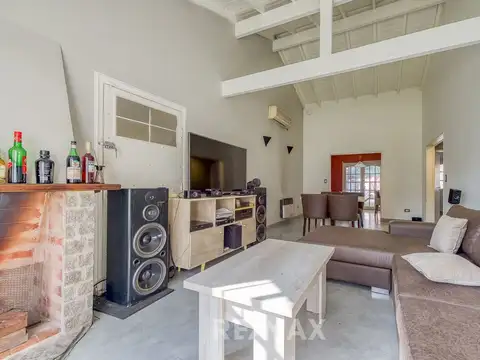 VENTA CASA ITUZAINGO 3AMB COMPLEJO CERRADO JARDIN