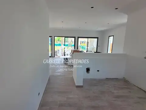 Casa 4 ambientes con 3 baños