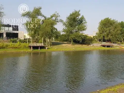 Terreno en Venta en 25 De Mayo, USD 250.000